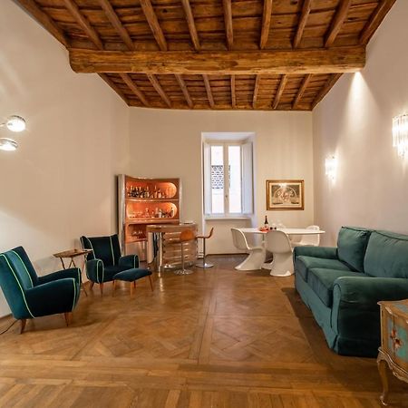 Chic And Style In Historical Via Giulia Apartment Rome Exterior photo