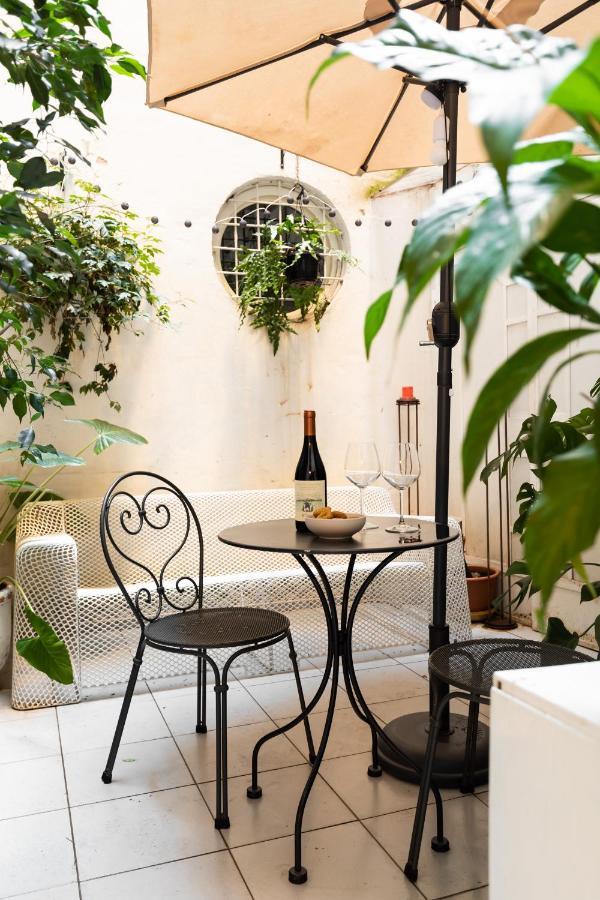 Chic And Style In Historical Via Giulia Apartment Rome Exterior photo