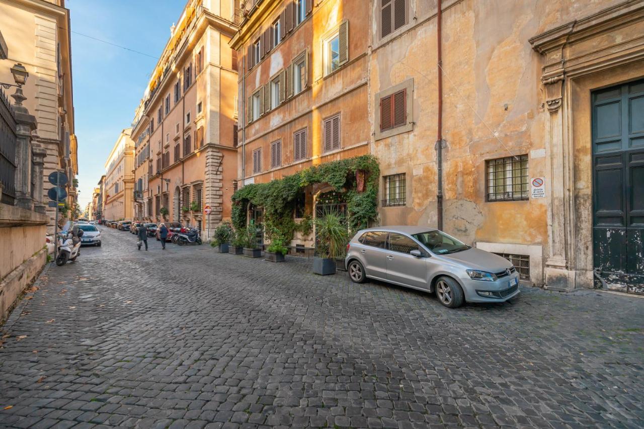 Chic And Style In Historical Via Giulia Apartment Rome Exterior photo